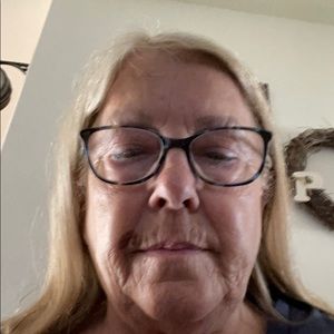 Meet your Posher, Juanita